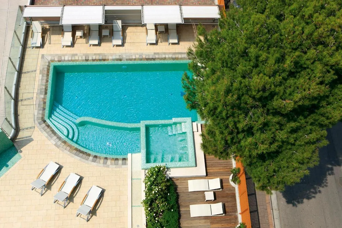 Il Teatro Aparthotel Lido di Jesolo